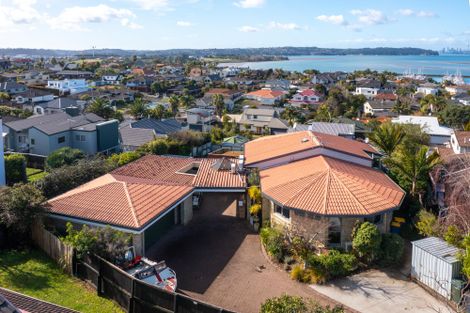 Photo of property in 13 Deanna Drive, West Harbour, Auckland, 0618