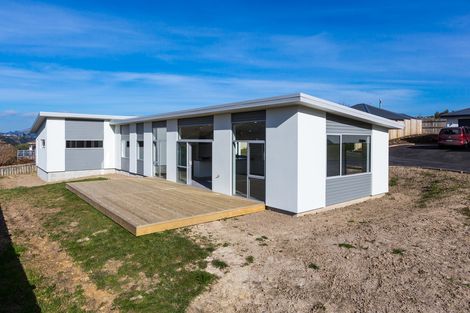 Photo of property in 4 Glendermid Close, Sawyers Bay, Port Chalmers, 9023