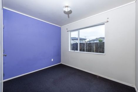Photo of property in 8 Karepo Crescent, Ranui, Auckland, 0612