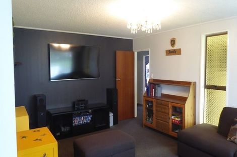 Photo of property in 19 Meadowbrook Drive, Cloverlea, Palmerston North, 4412