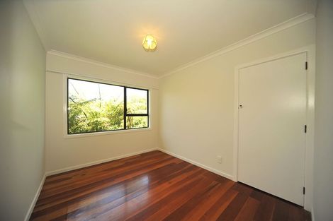 Photo of property in 20 Lyndhurst Road, Tawa, Wellington, 5028
