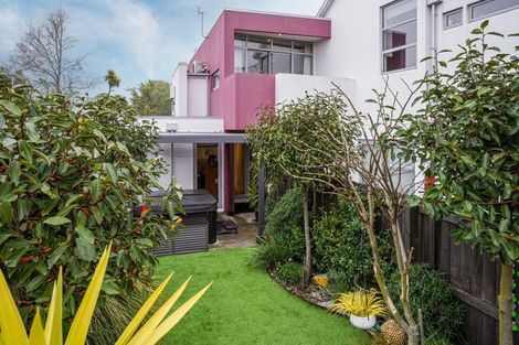 Photo of property in 2 Meredith Street, Addington, Christchurch, 8024