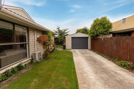 Photo of property in 2/16 Veitches Road, Casebrook, Christchurch, 8051