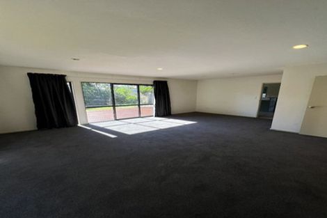 Photo of property in 140 Upper Harbour Drive, Greenhithe, Auckland, 0632