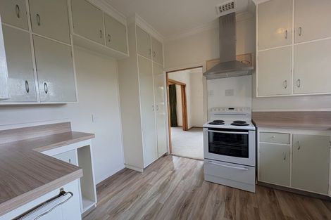 Photo of property in 70 Pine Avenue, Ebdentown, Upper Hutt, 5018