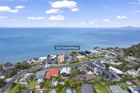 Photo of property in 132 Churchill Road, Rothesay Bay, Auckland, 0630