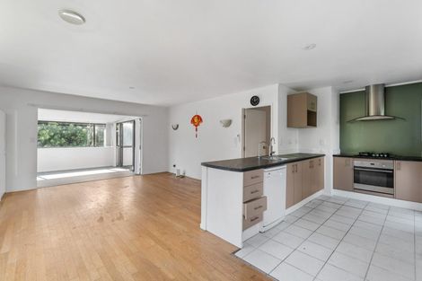 Photo of property in 41 D'oyly Drive, Stanmore Bay, Whangaparaoa, 0932