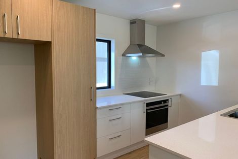 Photo of property in 5/4 Harry Ward Place, Henderson, Auckland, 0610