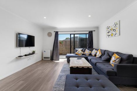 Photo of property in 19/9 Surrey Street, Tawa, Wellington, 5028