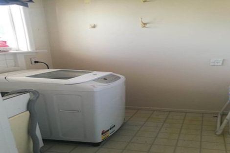 Photo of property in 77 Hoani Street, Northcote, Christchurch, 8052