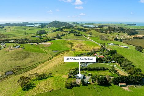 Photo of property in 407 Pataua Road South, Pataua South, Onerahi, 0192