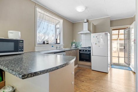 Photo of property in 12 Ussher Place, Pakuranga Heights, Auckland, 2010