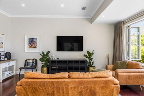 Photo of property in 58 Princes Street, Northcote Point, Auckland, 0627