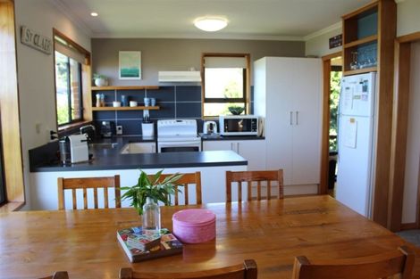 Photo of property in 20 Seaview Terrace, Kew, Dunedin, 9012