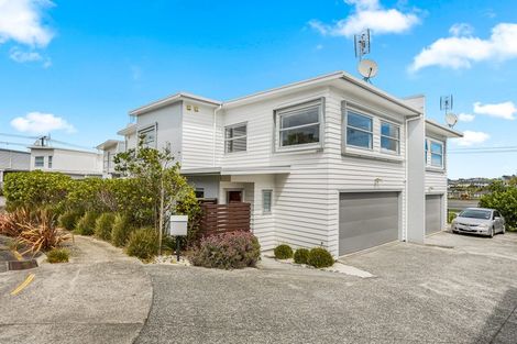 Photo of property in 19 Karauria Lane, Orewa, 0931