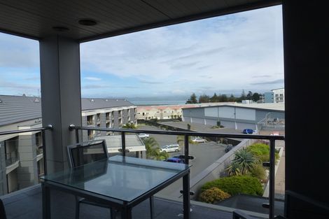 Photo of property in Marina View Apartments, 205/4 Reads Quay, Gisborne, 4010
