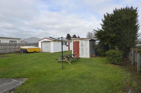 Photo of property in 63 Victoria Street, Carterton, 5713