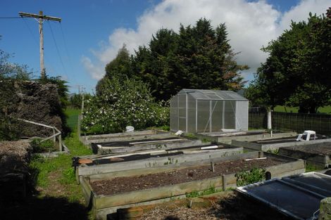 Photo of property in 128 Maytown Road, Waimate, 7978