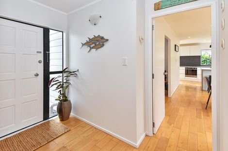 Photo of property in 113 Carnoustie Drive, Wattle Downs, Auckland, 2103