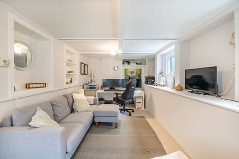 Photo of property in 8a Willow Grove, Ebdentown, Upper Hutt, 5018