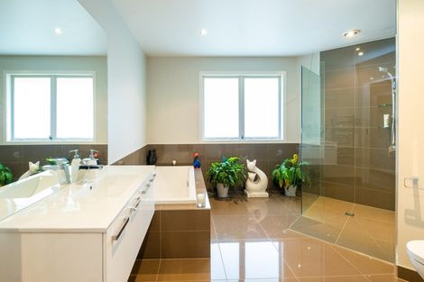 Photo of property in 43 Tauroa Valley Road, Havelock North, 4130