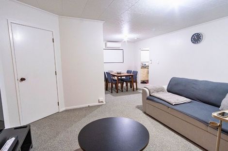 Photo of property in 2/37 Simon Ellice Drive, Bayview, Auckland, 0629