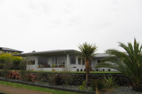 Photo of property in 12 Amber Place, Waimauku, 0812