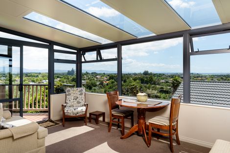 Photo of property in 27 La Cumbre Close, Bethlehem, Tauranga, 3110