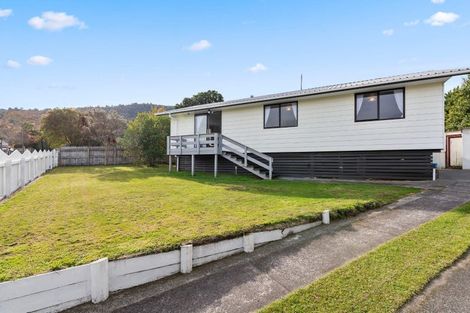 Photo of property in 5 Crystal Place, Pukehangi, Rotorua, 3015