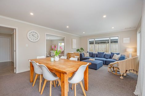 Photo of property in 26 Atlantic Drive, Fitzherbert, Palmerston North, 4410