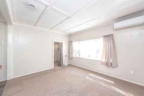 Photo of property in 5 Weka Street, Aramoho, Whanganui, 4500
