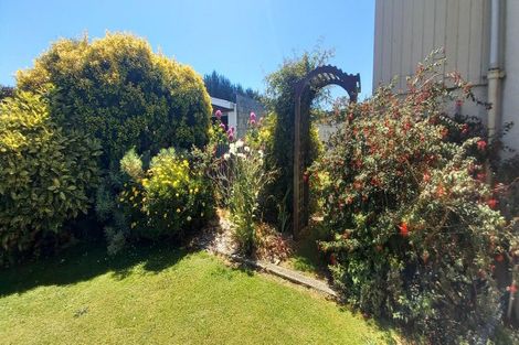 Photo of property in 1 Morton Street, Tuatapere, 9620