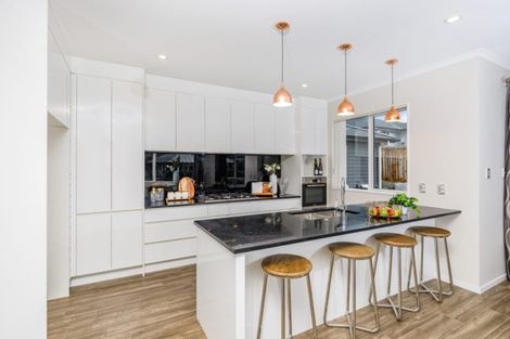 Photo of property in 2 Will Street, Huapai, Kumeu, 0810