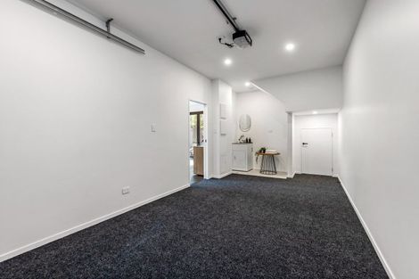 Photo of property in 15 Humariri Street, Point Chevalier, Auckland, 1022