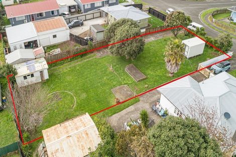 Photo of property in 4 Kupe Place, Castlecliff, Whanganui, 4501