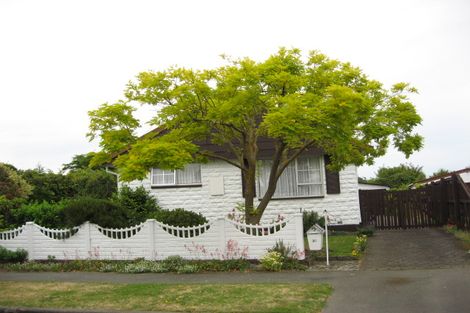 Photo of property in 20 Cowes Street, Avondale, Christchurch, 8061