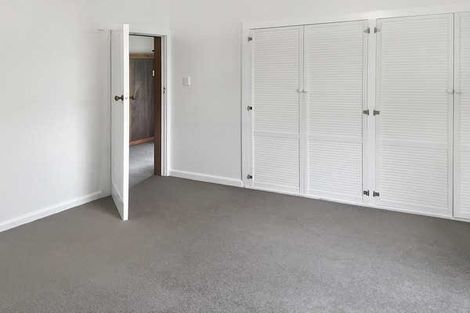 Photo of property in 39 Straven Road, Riccarton, Christchurch, 8011