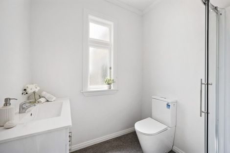 Photo of property in 39 Riverside Drive, Waiwhetu, Lower Hutt, 5010