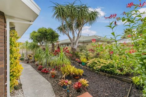 Photo of property in 24 Pacific View Road, Papamoa Beach, Papamoa, 3118