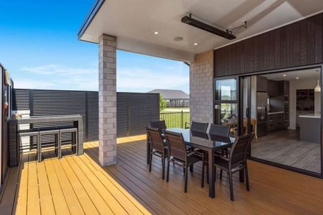 Photo of property in 20 Naeo Close, Papamoa Beach, Papamoa, 3118