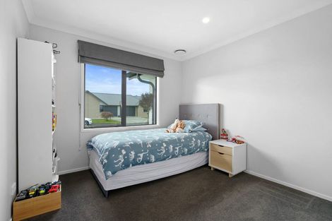 Photo of property in 10 Clifford Close, Leamington, Cambridge, 3432