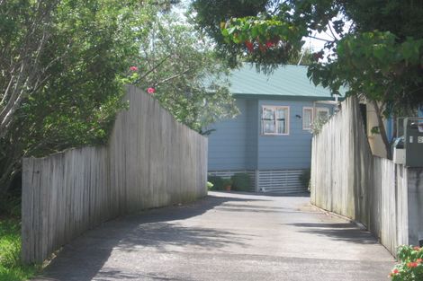Photo of property in 53 Greenslade Crescent, Northcote, Auckland, 0627