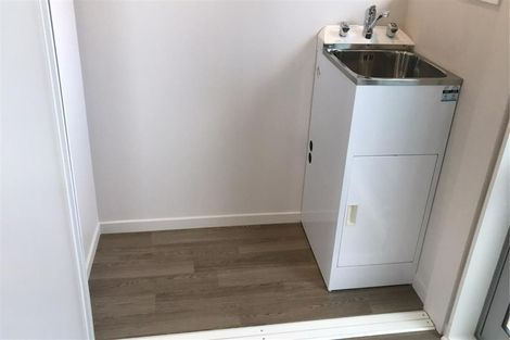 Photo of property in 9 Forbury Place, Mangere, Auckland, 2022