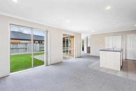 Photo of property in 42 Wiltshire Drive, Huntington, Hamilton, 3210