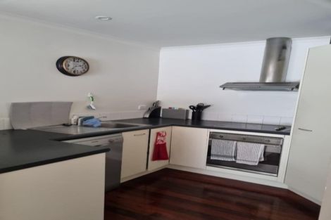 Photo of property in 25 Ballantrae Place, Thorndon, Wellington, 6011