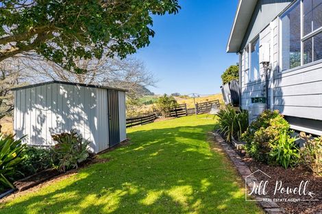 Photo of property in 10 View Street, Maungaturoto, 0520