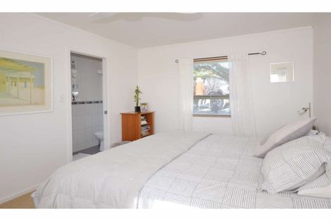 Photo of property in 45 Doves Bay Road, Kerikeri, 0294