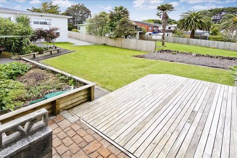 Photo of property in 79a Hobsonville Road, West Harbour, Auckland, 0618