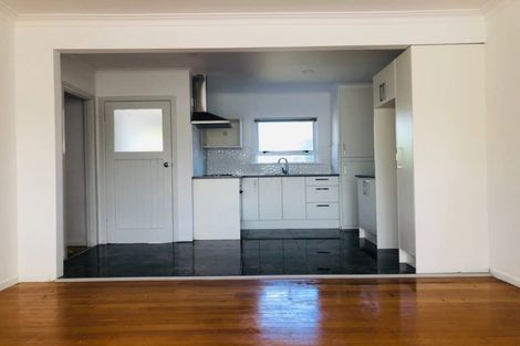 Photo of property in 27 Cameron Street, Papakura, 2110