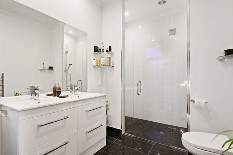 Photo of property in 7 Shillingford Boulevard, Rolleston, 7615